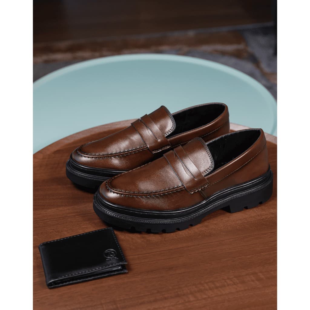 Sapato Social Masculino Casual Mocassim Costurado Piettro Trabalho Evento Confortável Carteira Dia dos Pais