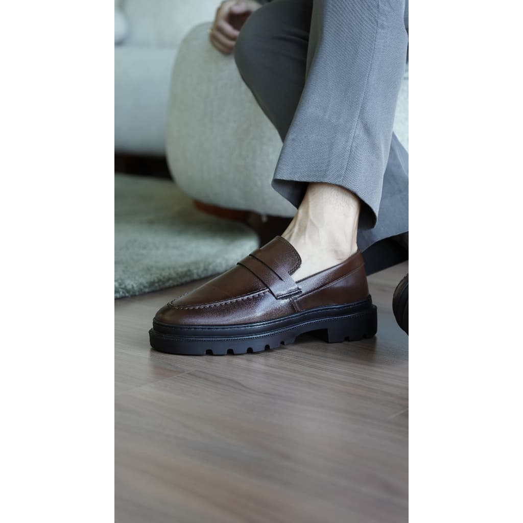 Sapato Social Masculino Casual Mocassim Costurado Piettro Trabalho Eventos Confortável Dia Dia Dia dos Pais