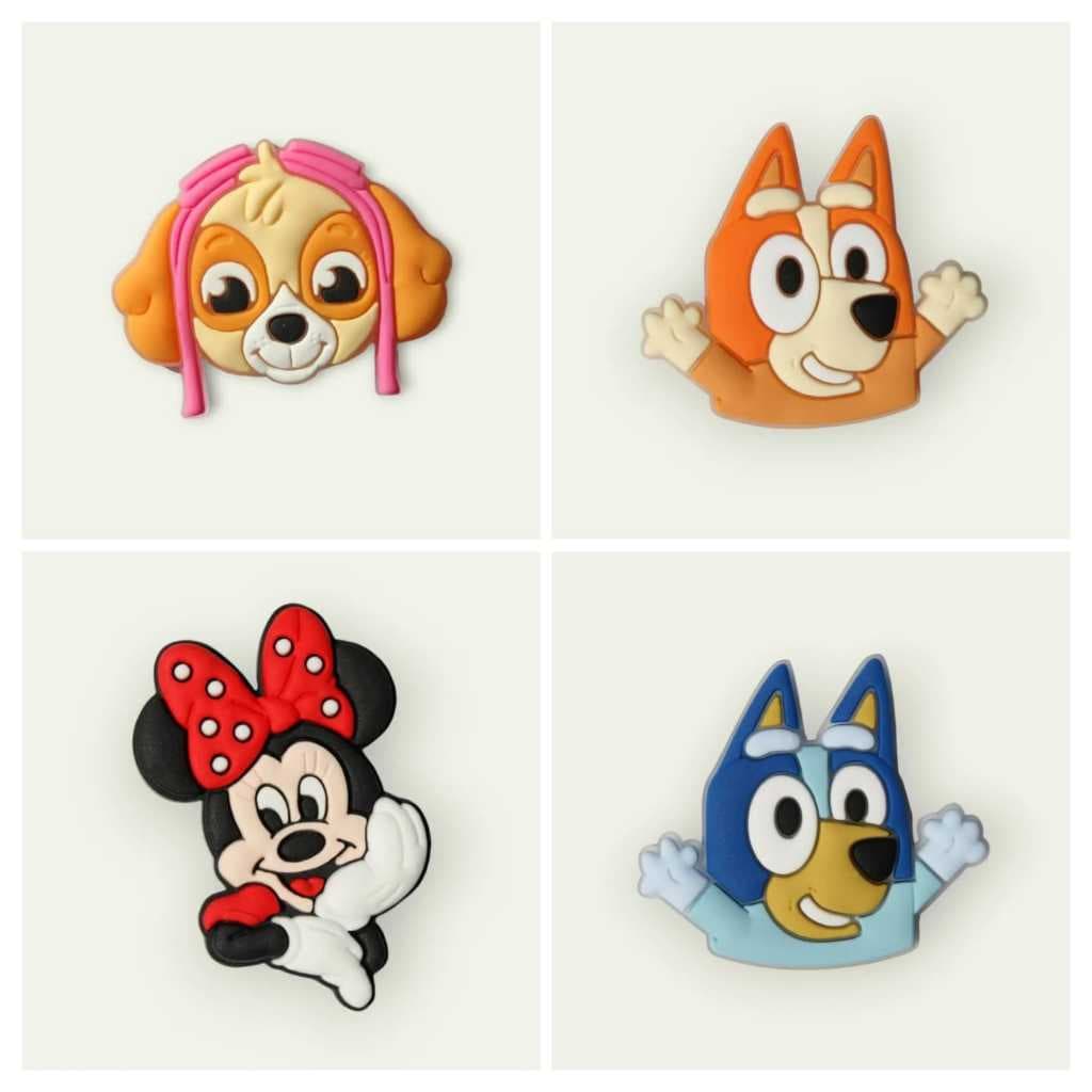 Kit 4 Peças Apliques Bottons Personagens diversos para Personalizar seus Calçados.