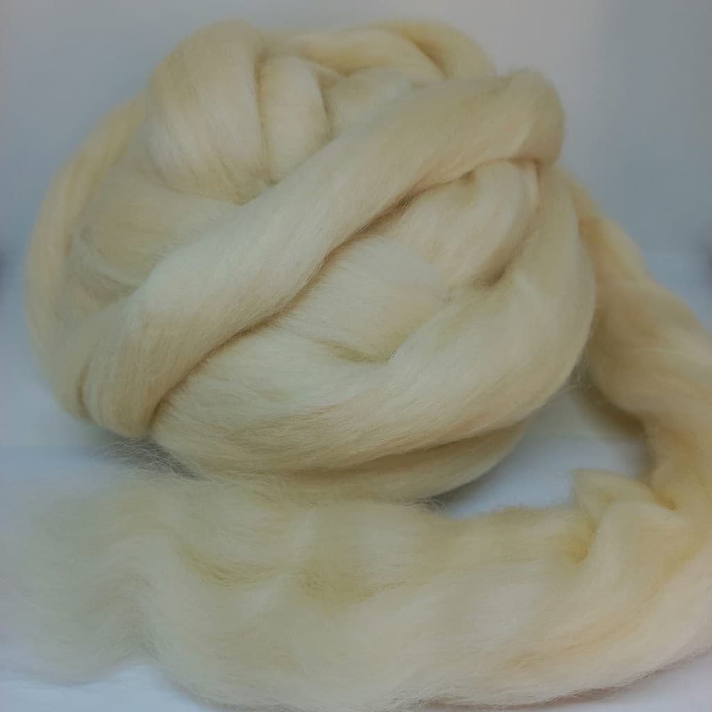 Lã Natural Penteada Crú - 1 kilo
