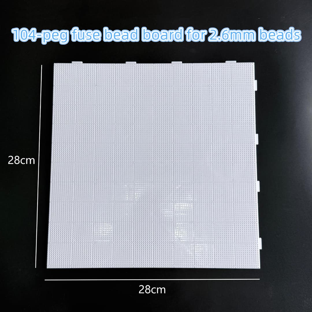 Venda Quente 104Pegs Fusível Grânulo Placa Branco Quadrado 28x28CM Com Linhas De Escala Sem Emenda Pegboard Para 2.6mm